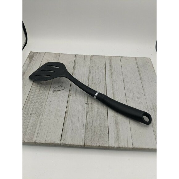 IMUSA 13 1/2" Slotted Black Nylon Spatula Flipper - Picture 4 of 7